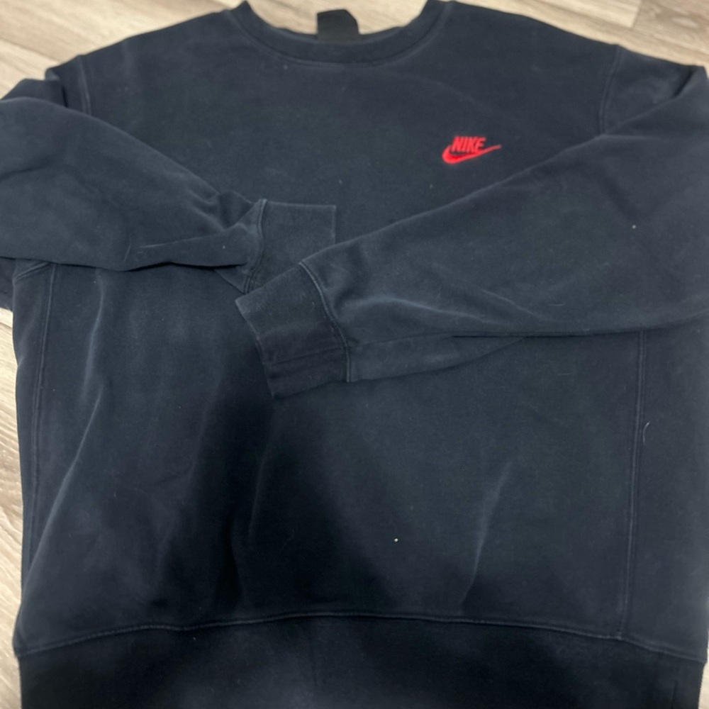nike sweatshirt